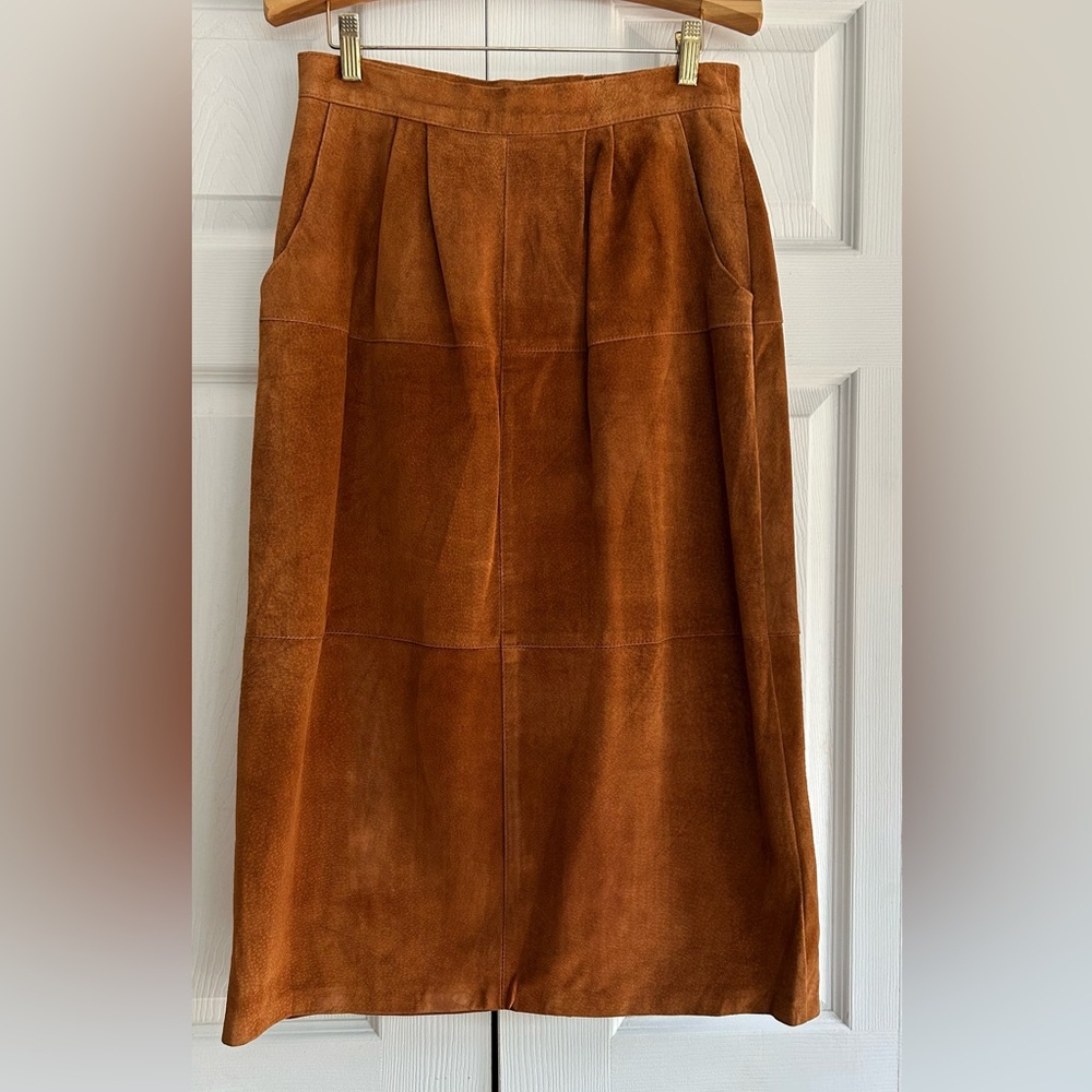 Bass Since 1876 Vintage Tan  Suede Leather  Lined And Pleated Midi Skirt Size 12